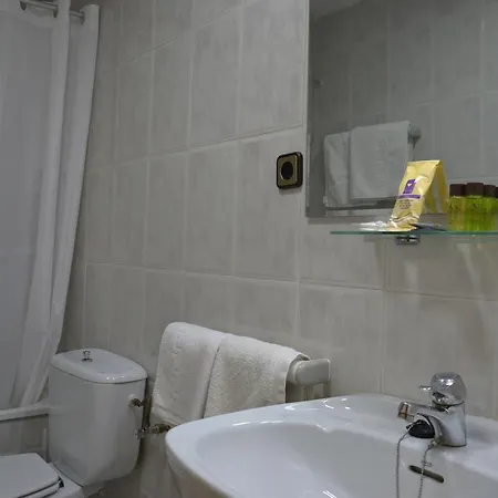 Hotel Balcón De 3*