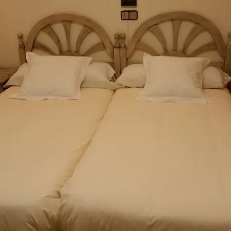 Hotel Balcón De 3*